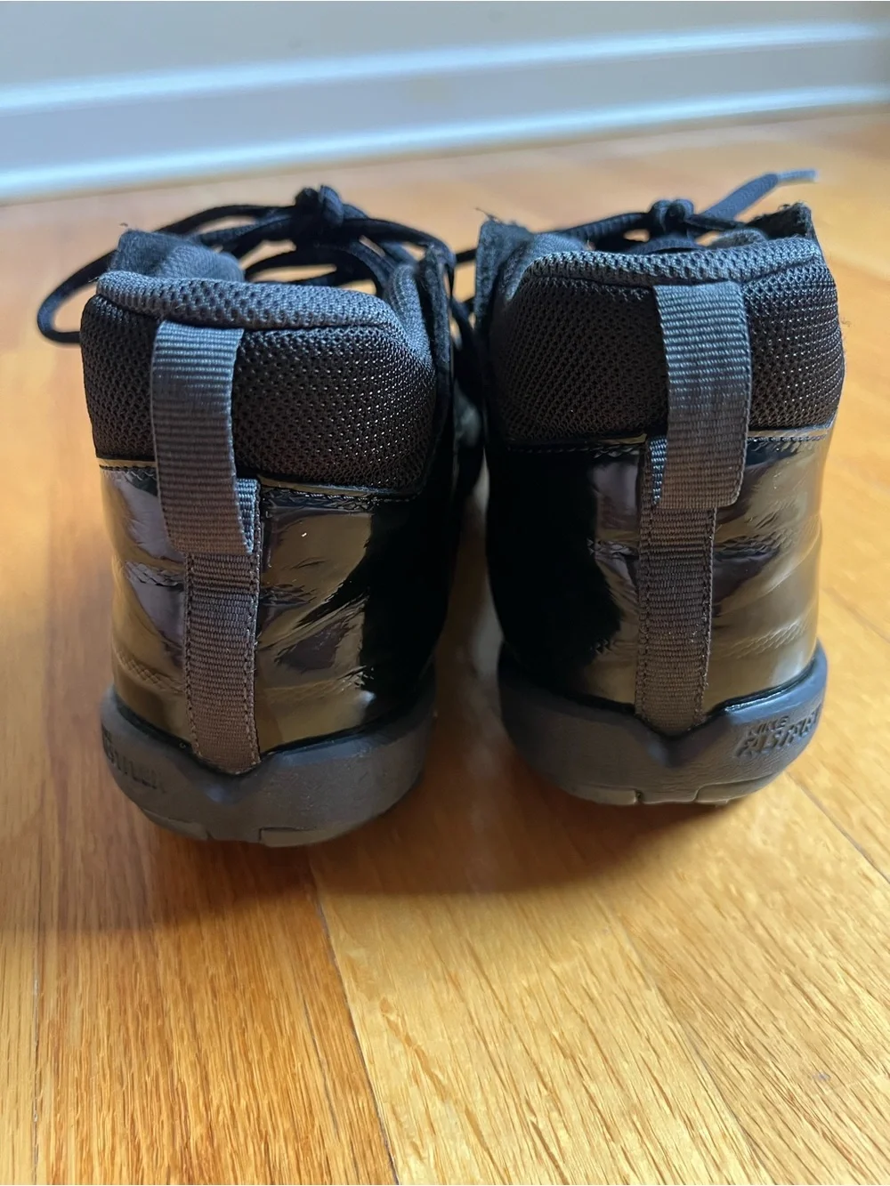 Black & White Nike Alpha FastFlex Football Cleats size 5.5 Wide